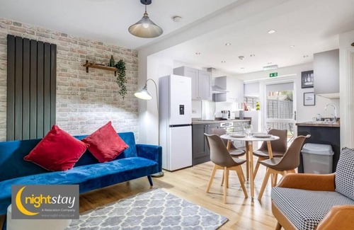 Stonnall Casa | Night Stay - Alpha House
