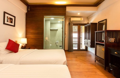 Chang Khlan Hotel | NightBazaar Inn Hotel