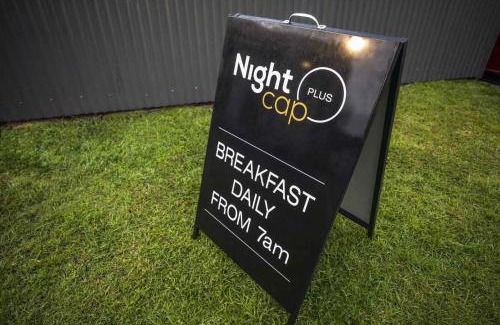 Carrum Downs Hotel | Nightelier Carrum Downs Sands Hotel