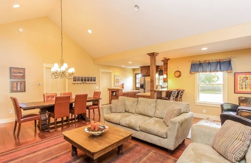 Saugatuck Apartamento | Nightingale - Two Bedroom Apartment, Sleeps 4