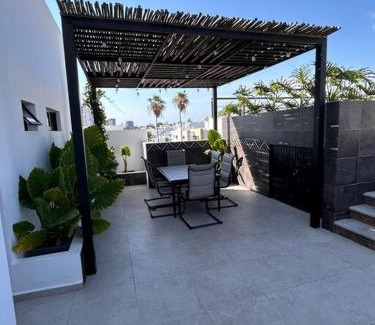 Las Gaviotas Apartamento | Nightlife Haven