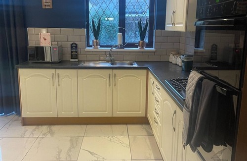 Margam Casa | Nightly weekly or monthly stays. Great for family getaways Mumbles 10 min dri