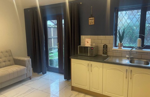 Margam Casa | Nightly weekly or monthly stays. Great for family getaways Mumbles 10 min dri
