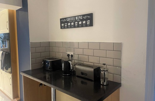 Margam Casa | Nightly weekly or monthly stays. Great for family getaways Mumbles 10 min dri