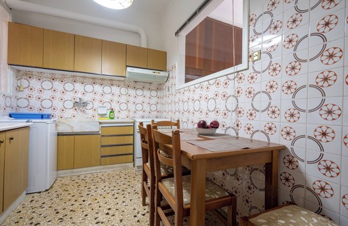 Nikaia Apartamento | Nikaia One-Bedroom Comfort for 4 by ΜΡS