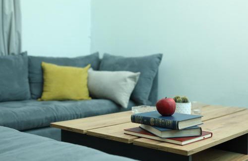 Nikaia-Agios Ioannis Rentis Apartamento | Nikea apartment near Piraeus port and metro st I