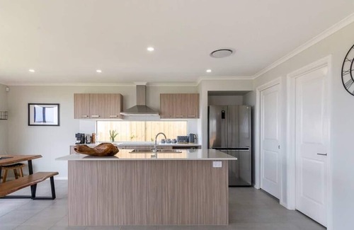 Catherine Hill Bay Casa | Nikkinba House / Beach Home / Dream Holiday