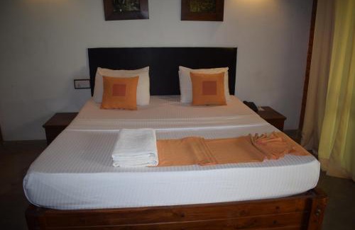Embilipitiya Hotel | Nildiya Riverside Safari Hotel