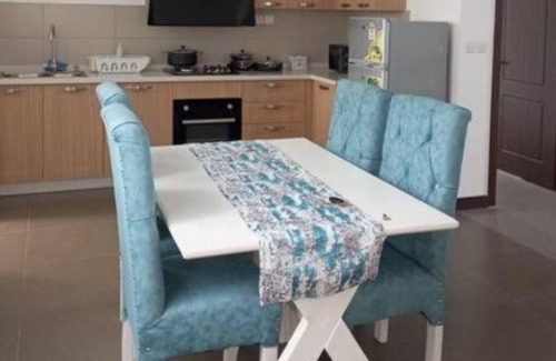 Vipingo Apartamento | Nimoh's Beachfront Two Bedroom Apartment