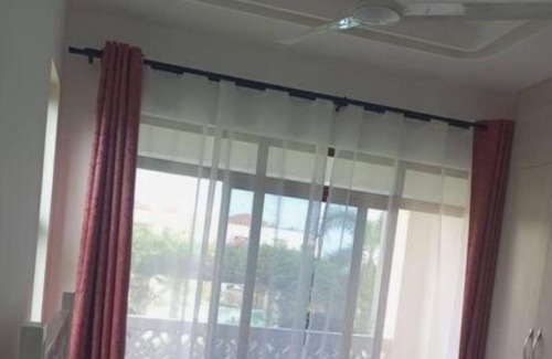 Vipingo Apartamento | Nimoh's Beachfront Two Bedroom Apartment