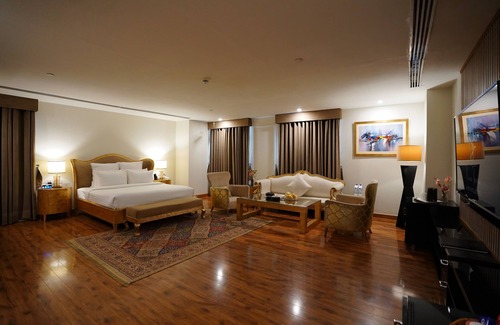 Lahore Hotel | Nine Tree Luxury Hotel & Suites