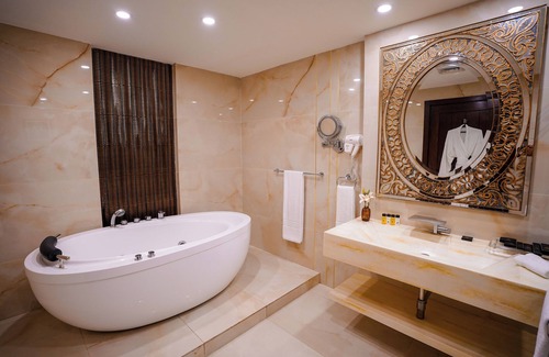 Lahore Hotel | Nine Tree Luxury Hotel & Suites