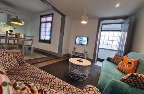 Lousa Casa | NinePlace by LouzanPlace's