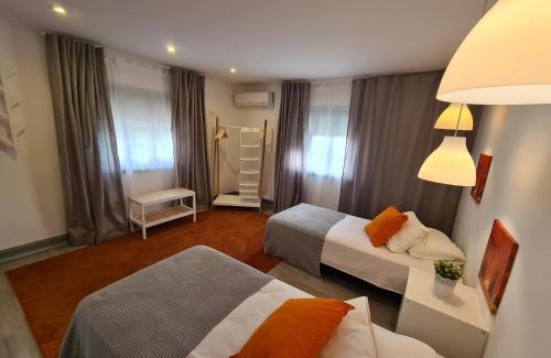 Lousa Casa | NinePlace by LouzanPlace's