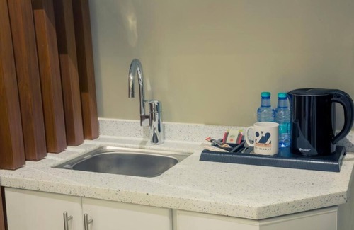 Unaizah Apartamento | Ninety Two