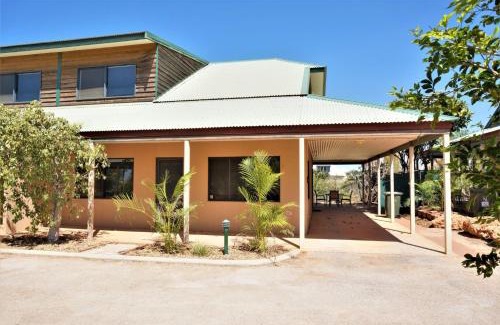 Exmouth Villa | Ningaloo Breeze Villa 3