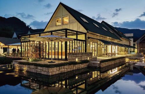 Ningbo Hotel | Ningbo Half Mountain Water Resort