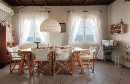 Karousades Casa | Nios House Panoramic Cottage