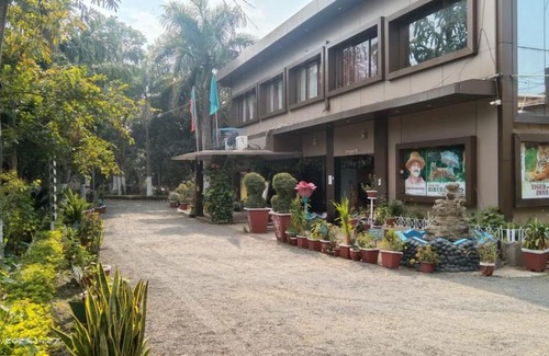 Damoy Hotel | Nirmal Chaya Resort