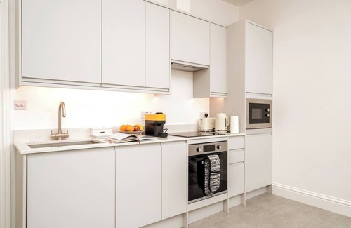 Redcliffe Apartamento | Niru Experience Elegant Apartment in Kensington