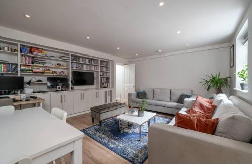 Redcliffe Apartamento | Niru Experience Stunning Duplex Apt
