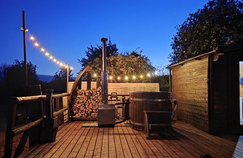 Christchurch Cabina | Nirvana is a charming converted train carriage nestled in Stoodleigh, Devon