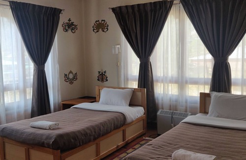 Paro Hotel | Nirvana Lodge
