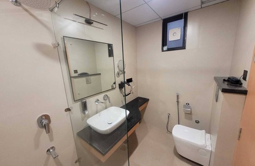 Gomti Nagar Hotel | Nirvana Nest