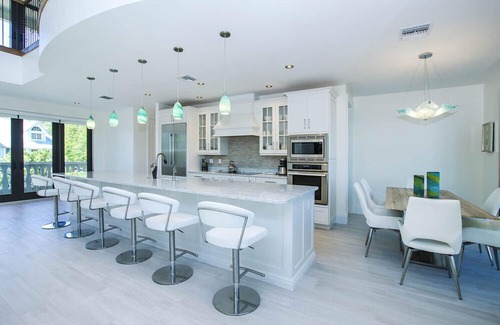 Wulfert Casa | Nirvana Sunrise: 4 dormitorios, 3 baños Casa en Captiva, capacidad para 12