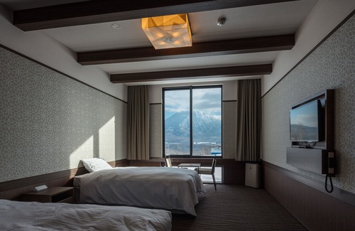 Hirafu Hotel | Niseko Hakuunso