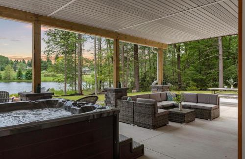 Blakeslee Casa | Nittany Cabin by AvantStay Lakefront, View, Firepit