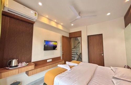 Tungarli Hotel | Nivaant - by Marathi Zatka