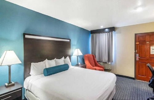 Citrus Grove Hotel | NK-King Non-Smoking.