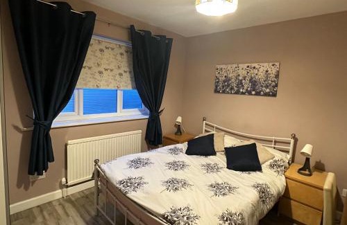 Dartford Apartamento | NKN cosy maisonette close to Dartford train station, free parking, food, shopping
