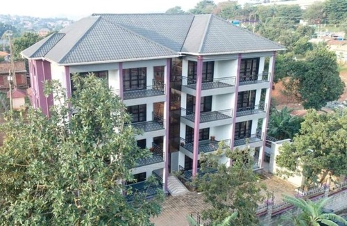 Lubowa Apartamento | NL JOSEPHINES