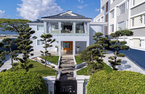 Santiago Province Casa | Luxury Smart Mansion 7 br Heated Pool 6000 Sq ft