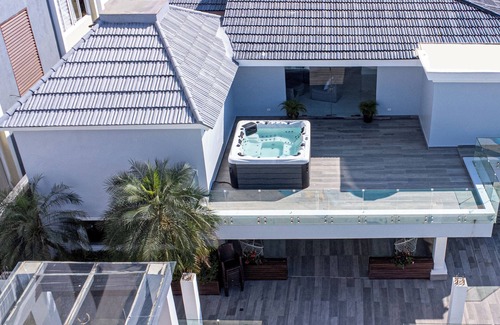 Santiago Province Casa | Luxury Smart Mansion 7 br Heated Pool 6000 Sq ft