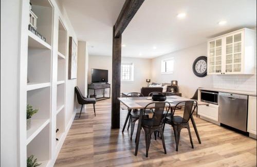 Whitehorse Apartamento | NN - Flats on 4th #1 - Downtown 2-bed 2-bath