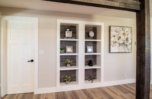 Whitehorse Apartamento | NN - Flats on 4th #1 - Downtown 2-bed 2-bath