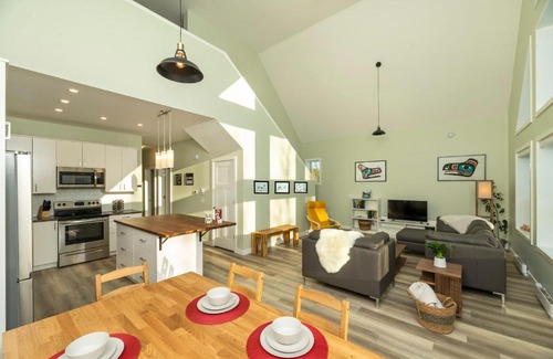 Whitehorse Casa | NN - The Springs Hotsprings Resort 3-bed 2-bath