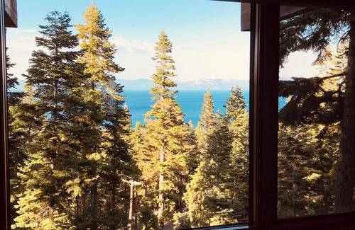Tahoma Cabina | Charming 3-bedroom cabin with fitness room and WiFi in delightful Rubicon bay