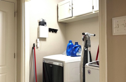 Bonanza Casa | nNorthLaredo area, close to popular shopping mall, stores and restaurants.