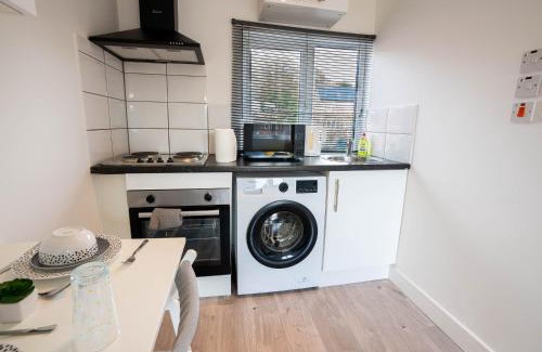 Aylesbury Apartamento | No 02 Studio Flat Available near Aylesbury Town Station