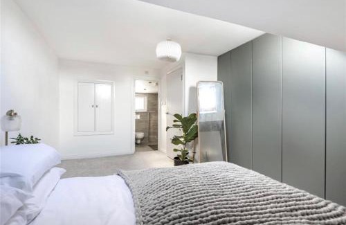 London Borough of Bromley Apartamento | No.1 Universal House - Double Bedroom Apartment