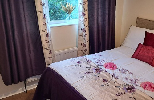 Bellaghy Casa | No 3 Main St, Charming 3-Bed House in Bellaghy