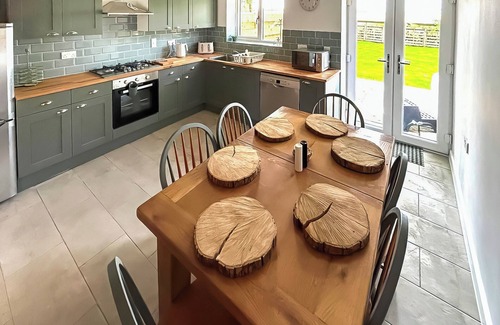 Foxley Cabaña | No. 4 Squirrels Nest-UK44305