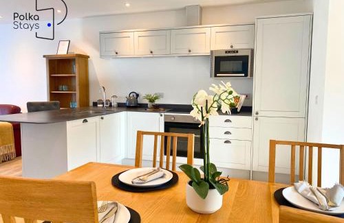 Lytham St. Anne's Casa | No 6 PolkaStays Ivy Farm Orchard Suite