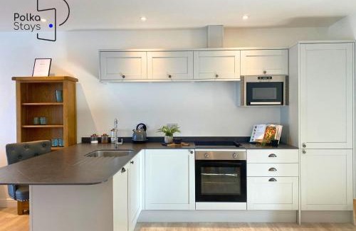 Lytham St. Anne's Casa | No 6 PolkaStays Ivy Farm Orchard Suite