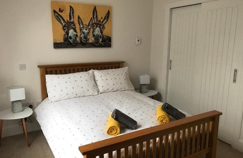 Balloch Apartamento | No 7 Quiet, two bedroom Ground Floor Flat in Tornagrain Great for early Airport departures or late flights