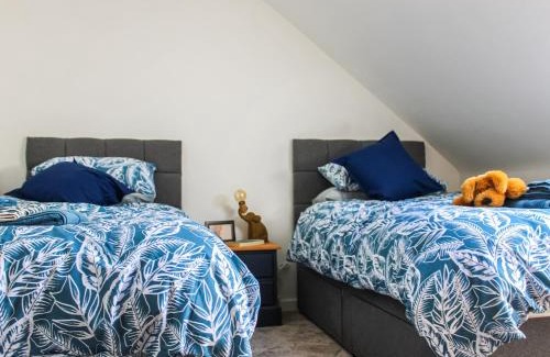 Foxley Casa | No 8 Mouse Hole-Uk44302